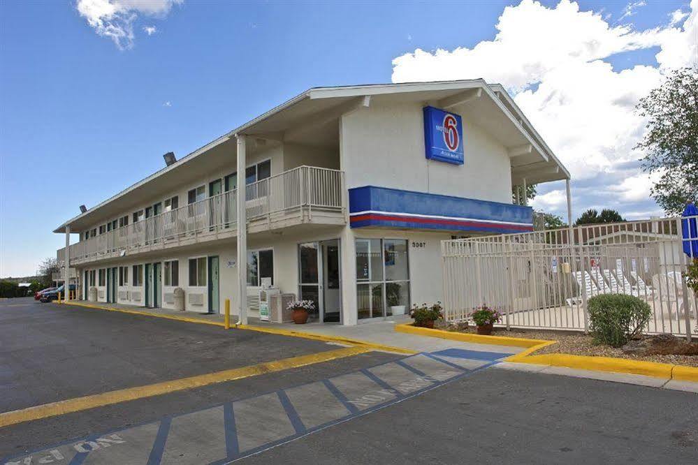 Motel 6 Санта Фе Екстериор снимка